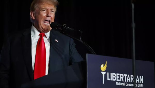Donald Trump's Libertarian Convention appearance goes off script