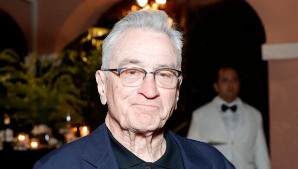 Robert De Niro Is Hating Trump in a More Official Capacity