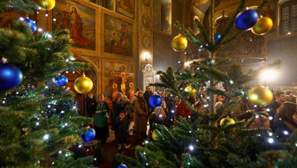 Ukrainians celebrate Christmas on 25 December for first time under new law