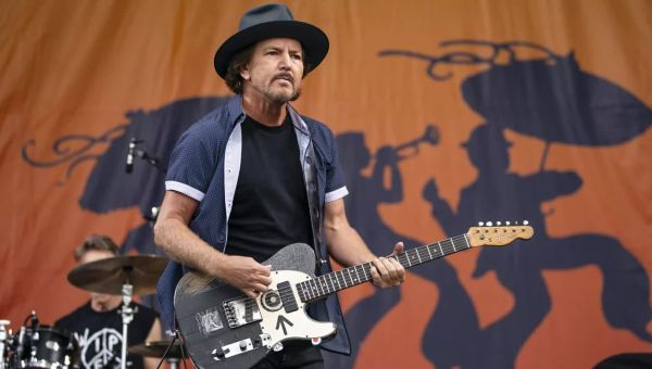 Eddie Vedder trashes Donald Trump amid president’s Bruce Springsteen feud