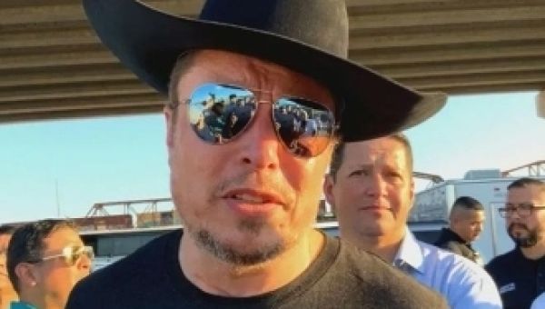 Elon Musk Takes on Immigration Debate During Texas Border Visit - Tamil News - IndiaGlitz.com