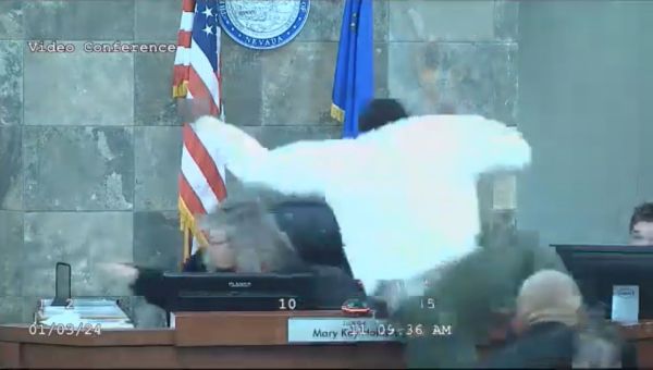 VIDEO: Las Vegas judge attacked during sentencing hearing | WRGB