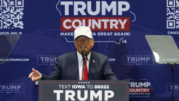 Trump Urges Iowans to Caucus, Insisting ‘It’s Worth It’ Even if You Cast Your Vote and Pass Away