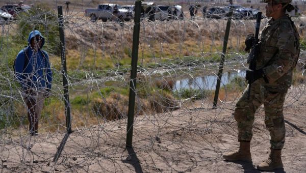 Migrant family separations barred in deal reached by ACLU, U.S. government