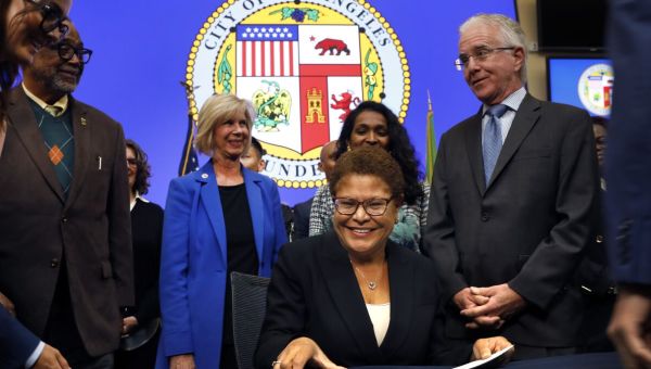 Letters to the Editor: A lot of L.A. tenants will be evicted Feb. 1. How will Mayor Bass handle that?