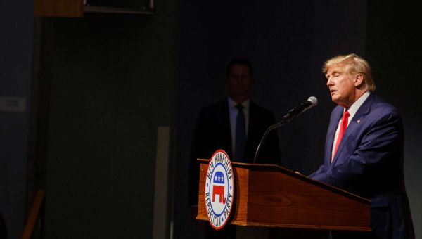 Manhattan Prosecutors Will Begin Presenting Trump Case to Grand Jury