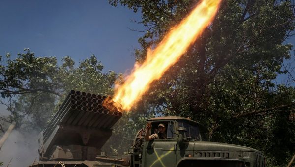 Ukraine-Russia war – live: Moscow and US say attacks by Putin’s forces in east are ‘new offensive’