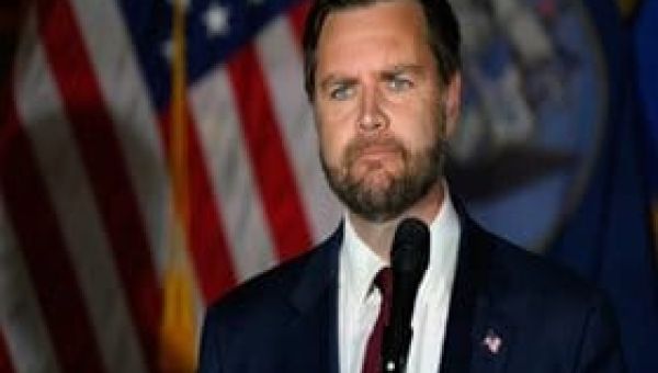 Vance’s Plane Makes Emergency Landing in Milwaukee