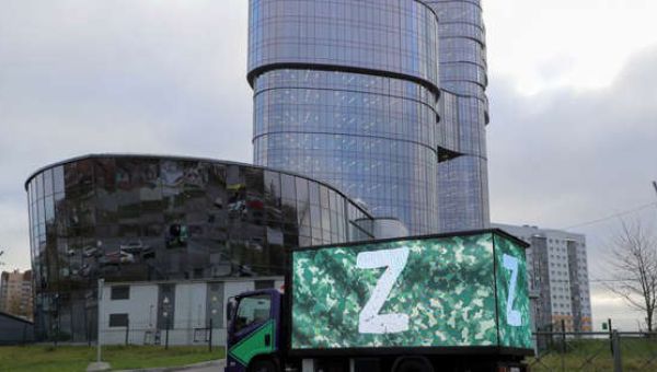 Sledgehammer execution of Russian mercenary who defected to Ukraine shown in video