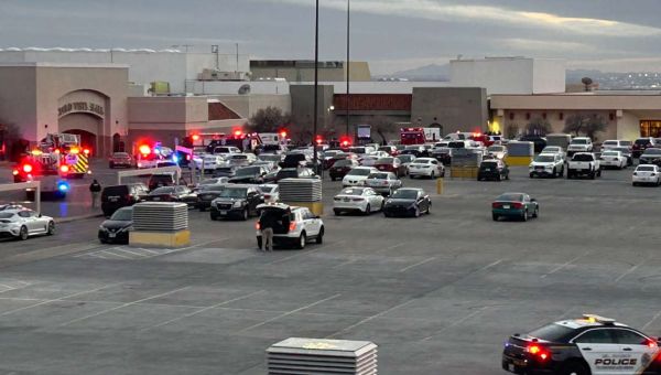 1 dead and 3 injured in El Paso, Texas, mall shooting