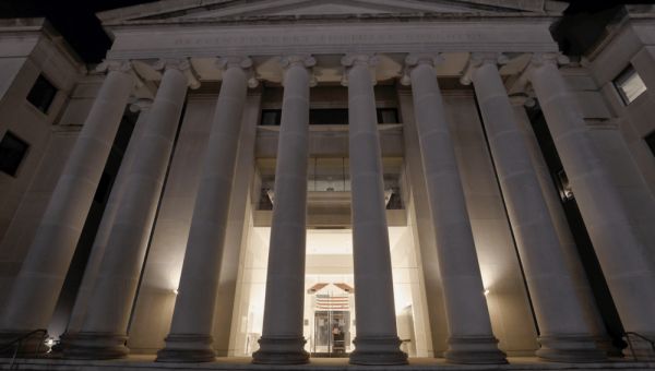 Alabama Lawmakers Pass Bills to Protect IVF Workers From Charges - The Tablet