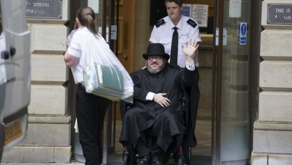 American fugitive who faked his own death can be extradited, Scottish court rules