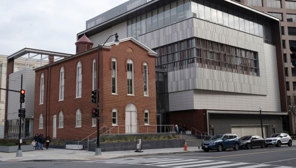 2 killed in shooting outside DC Jewish museum