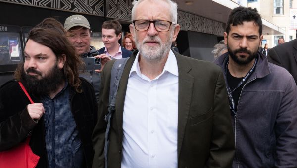 Jeremy Corbyn accuses Keir Starmer of ‘rolling out red carpet’ for climate vandals