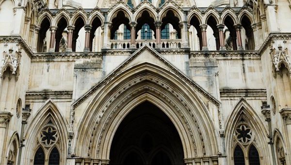 Wikileaks founder Julian Assange given temporary reprieve over extr…