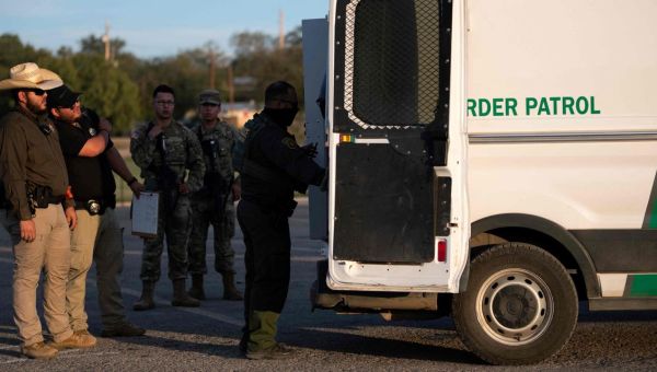 Judge Strikes Down Title 42, Used to Expel Asylum Seekers