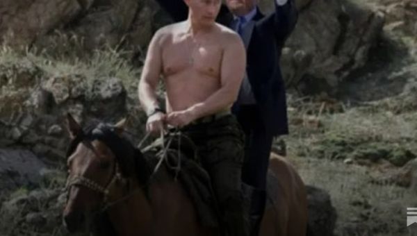 Trump Still Phone-Bones Putin, Sent Him COVID Care Packages In 2020, Big Shock