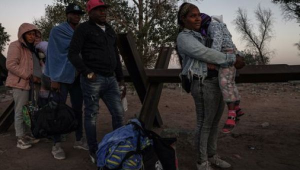 Migrants Rush Across Us Border In Final Hours Before Title 42 Expires