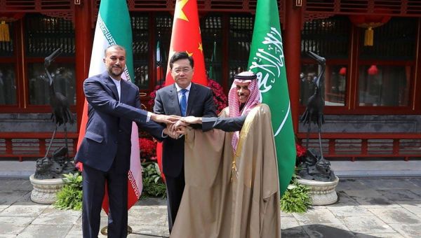 Iran and Saudi Arabia agree to pursue economic stability, foreign minister says