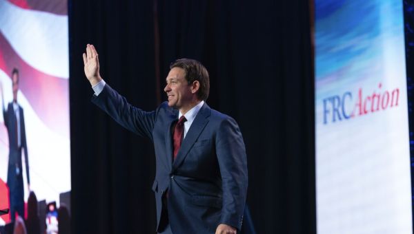 Ron DeSantis pressed on EV stance as he hits Biden for trying to ‘control our behavior’