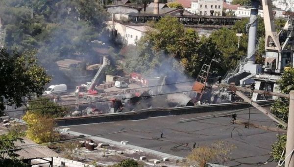 Ukrainian military intelligence confirms Russian submarine, landing ship put out of action