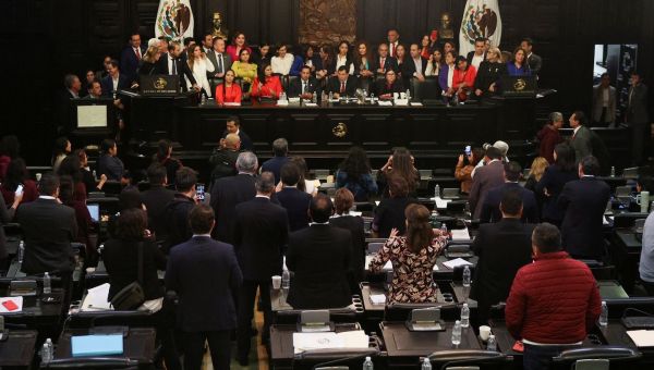 Mexican lawmakers flee protesters before passing judicial overhaul