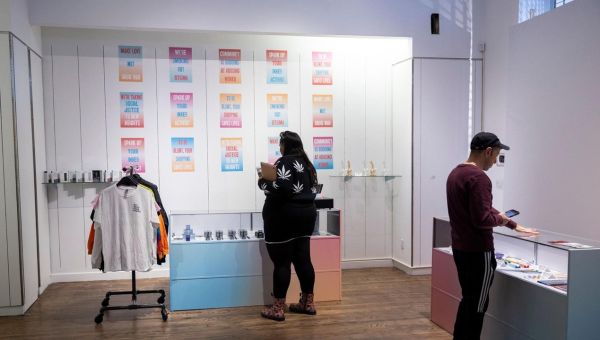 New York’s first legal sale of marijuana occurred this morning in Manhattan, Gov. Kathy Hochul announces