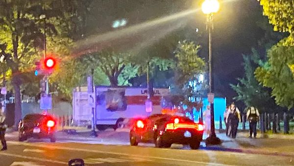 Man who rammed barrier near White House is not U.S. citizen, prosecutor says