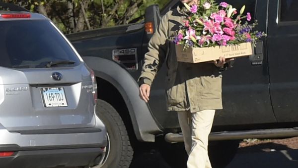 Vermont man accused of killing his mother at sea dies before federal trial