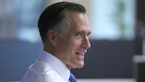Unlike the rest of our gerontocracy, Mitt Romney retires with dignity
