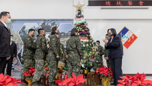 Taiwan to extend mandatory military service from 4 to 12 months