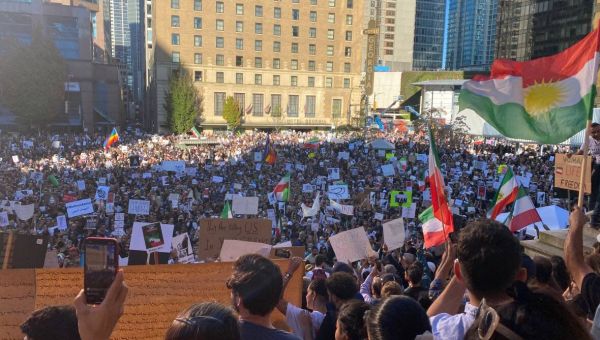 Thousands gather in downtown Vancouver to show support for Iranian protests