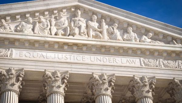U.S. Supreme Court temporarily blocks restrictions on abortion pill access