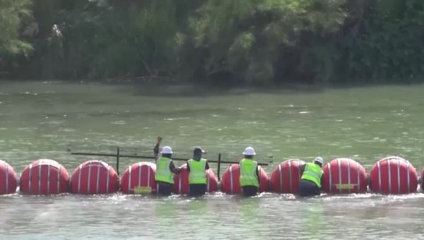 U.S. judge orders Texas to move Rio Grande barrier | Reuters Video