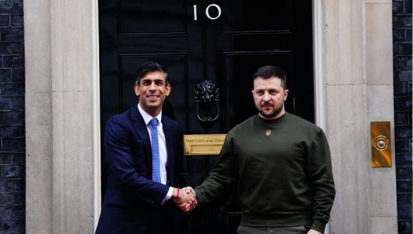 Volodymyr Zelenskyy visits UK for talks with Rishi Sunak and the King