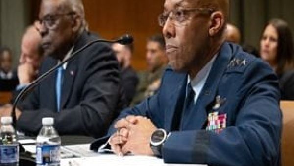 Top US General Makes Unannounced Middle East Trip as Iran Threat Looms