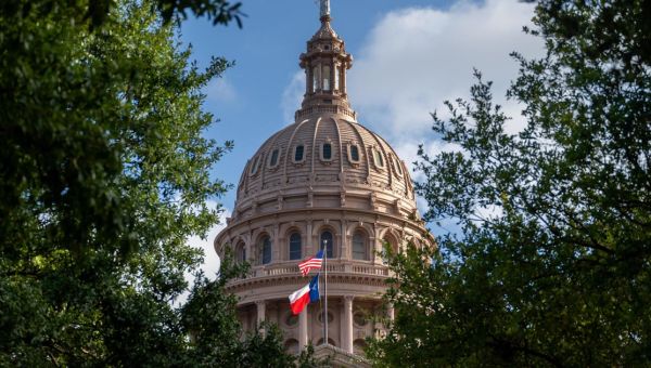 Texas Gov. Abbott orders flags to full staff for Trump’s inauguration despite national mourning for Carter