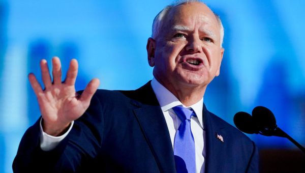 Tim Walz makes stop at Minnesota State Fair