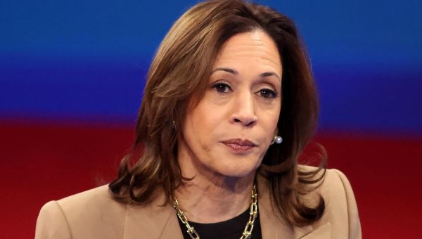 Harris in “excellent health,” her physician says, as campaign looks to pressure Trump to release medical records