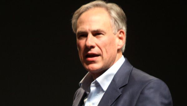 Beto O’Rourke says Greg Abbott ‘refuses’ with audience after Uvalde families traveled 280 miles