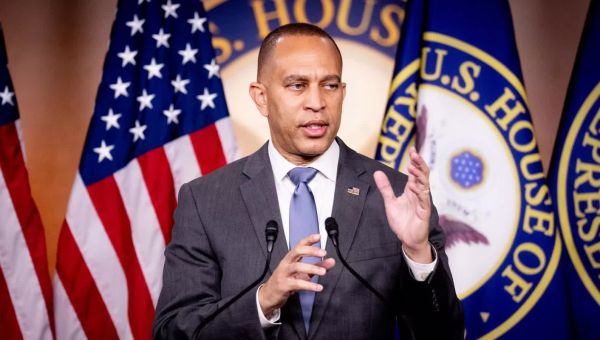 Hakeem Jeffries says recent threats targeting Democrats were signed “MAGA”