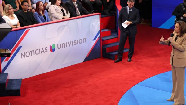 Did Harris Use Teleprompter During Univision Town Hall?