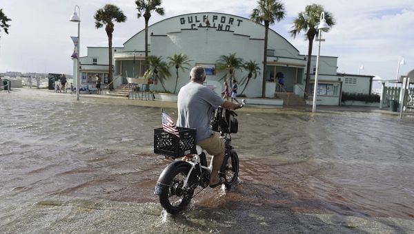 Helene’s winds batter Florida as Category 3 storm races toward the coast – WXXV News 25