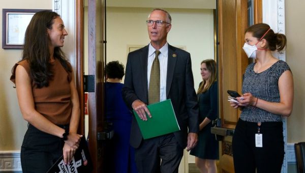 House Democrats lining up to support the CR, diminishing chances of a shutdown