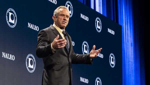 RFK Jr. Addresses Jewish Community About Fighting Anti-Semitism While Facing Claims of Racist Remarks