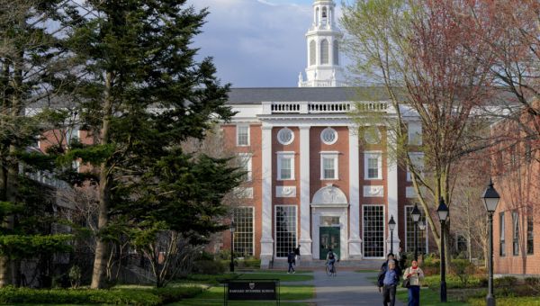 Russian-Born Harvard Scientist Detained by US Charged With Smuggling