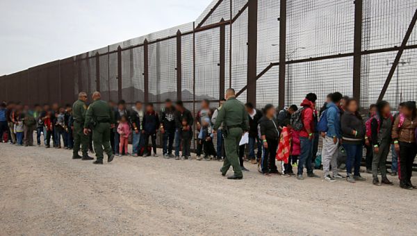 Supreme Court Delays End of Title 42 Immigration Rule - The Minnesota Sun