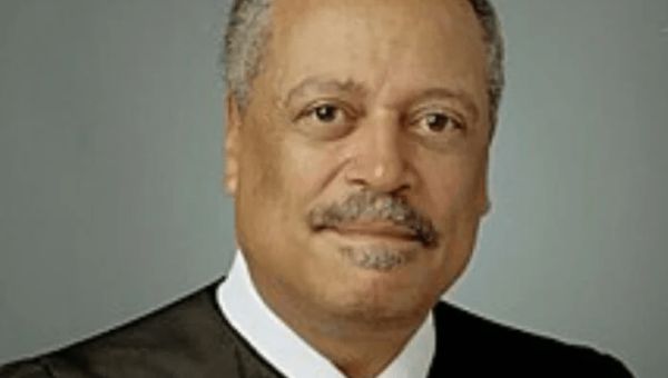 Corrupt Clinton-Appointed Judge Blocks US From Expelling Illegal Aliens Under Title 42 Policy