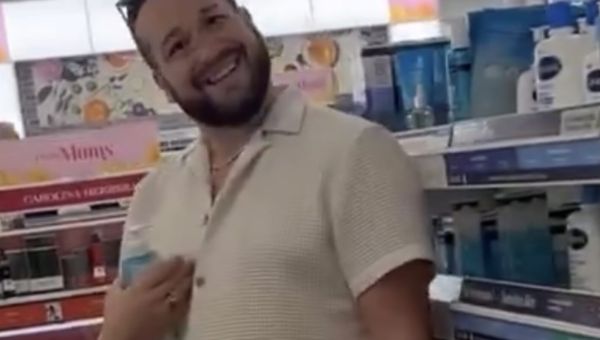 WATCH: GOP Congresswoman Confronted By “Unhinged Lunatic” – EXPLICIT LANGUAGE * 100PercentFedUp.com * by Danielle