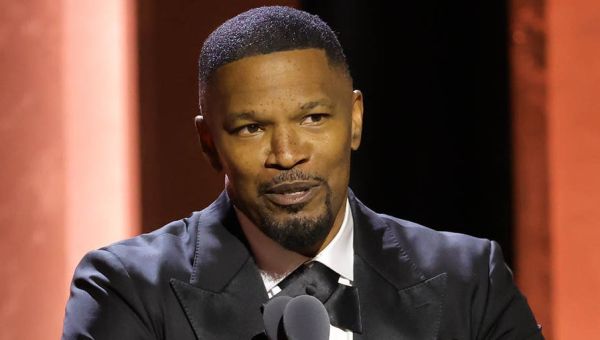 Jamie Foxx hit in the mouth by thrown glass during Beverly Hills birthday dinner, ‘had to get stitches’: reps